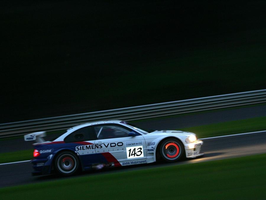  BMW M3 GTR 2001 года  (фото 6 из 27)